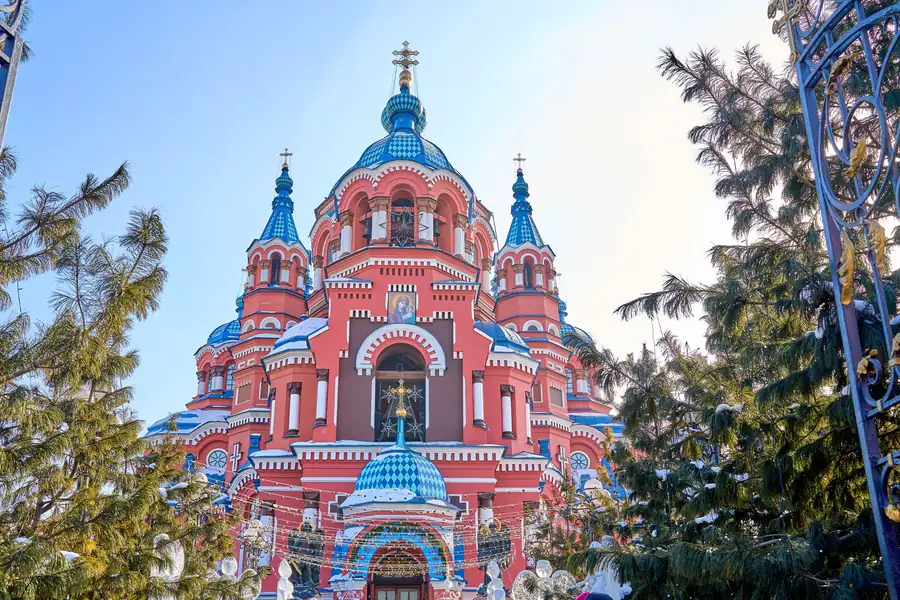 Nhà thờ ở trung tâm Irkutsk mùa đông (ảnh: ATN Travel)