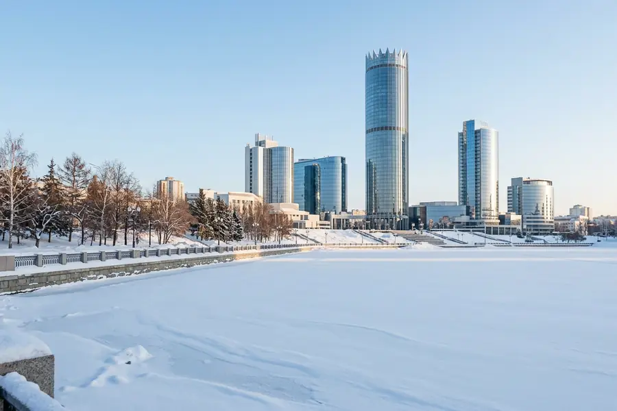 Plotinka trên sông Iset ở Yekaterinburg mùa đông (ảnh minh hoạ)